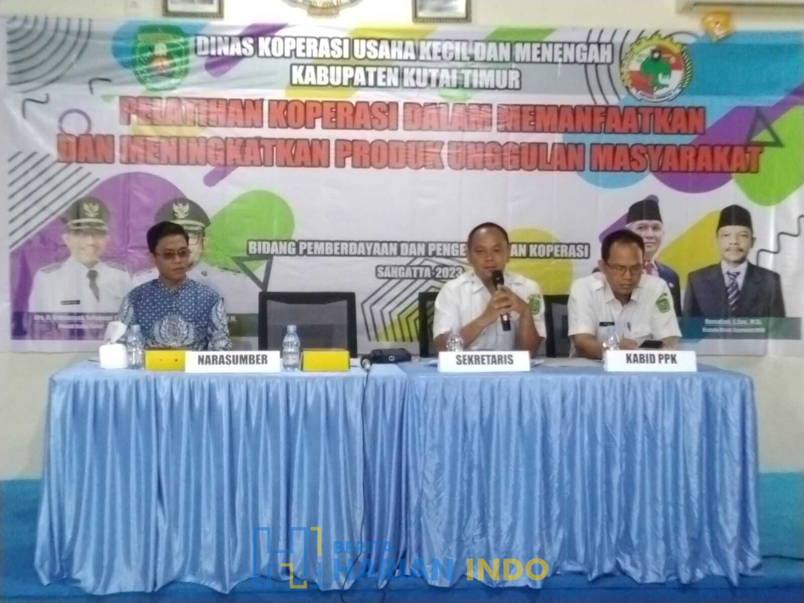 pembukaan kegiatan oleh Sekretaris Dinas Koperasi Kecil dan Menengah Kabupaten Kutai Timur, Akhmad Asari S.Pd