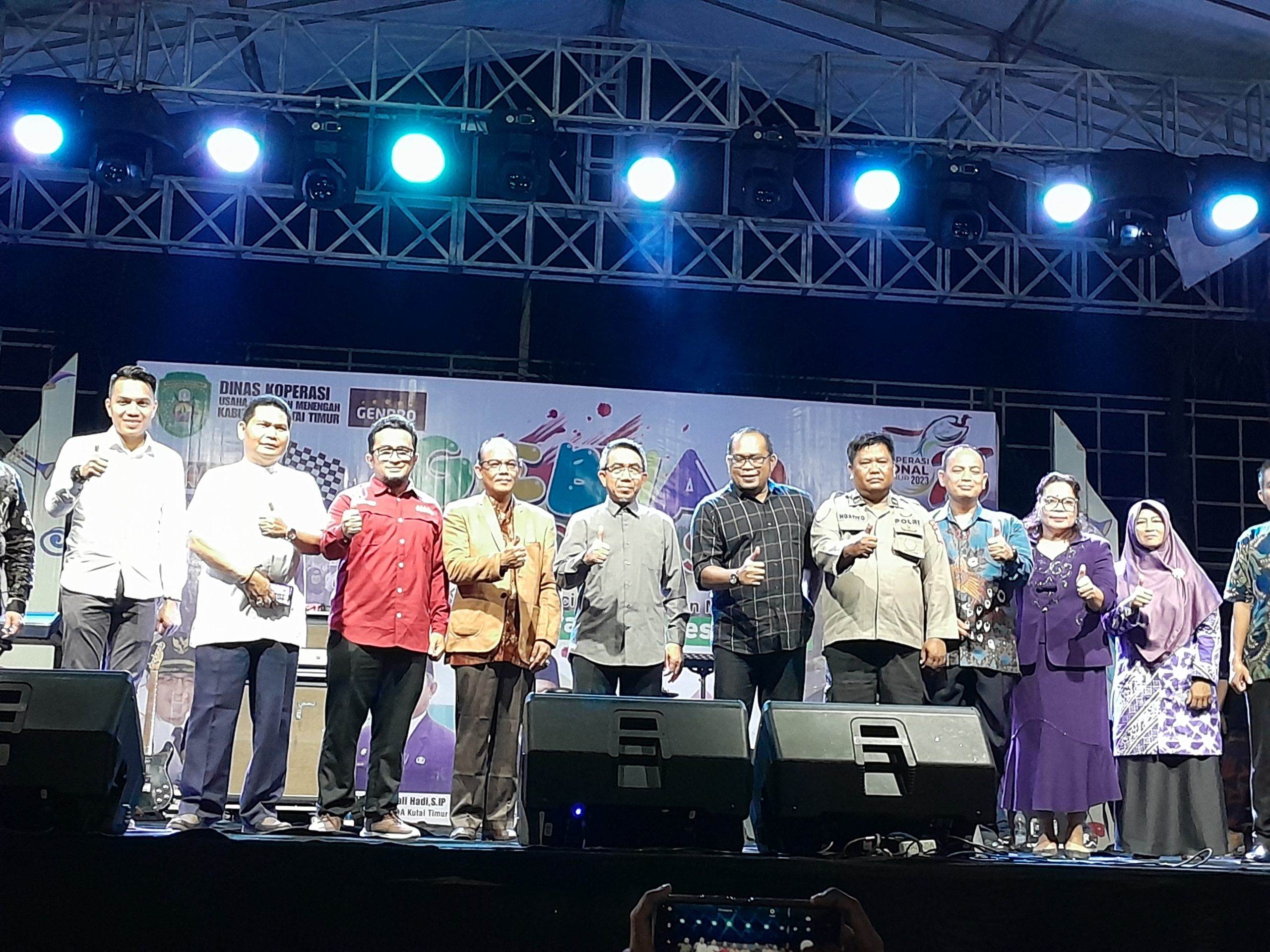 Memperingati Hari Koperasi Nasional (Harkopnas) ke-76, Pemkab Kutai Timur (Kutim)bekerja sama dengan Genpro melalui Diskop UKM mengadakan pentas seni dan jalan santai yang dirangkai dengan kegiatan Roadshow Bazar UMKM ke-8