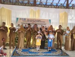 Bupati Kutim Serahkan Bantuan Seragam dan Perlengkapan Sekolah Gratis Saat Momen HPS SDN 001 Sangatta Utara