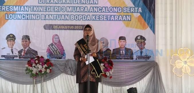 Bunda PAUD Kabupaten Kutai Timur Siti Robiah